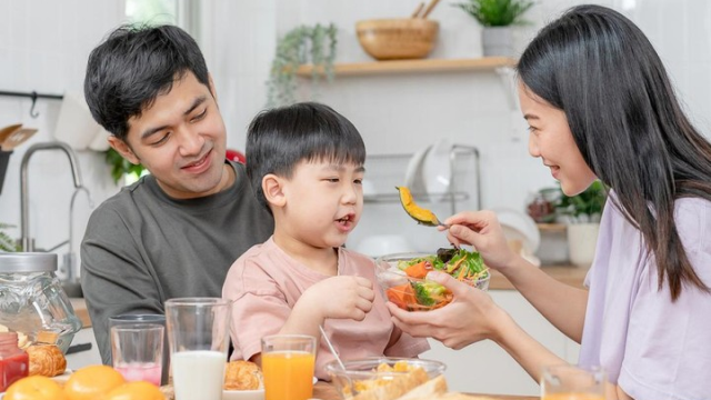 Kebutuhan Gizi Anak pada Fase Balita Usia 1-3 Tahun Untuk Tumbuh Kembang Optimal